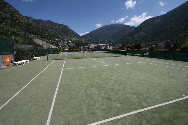 Hotel Pyrénées (Andorra la Vella)